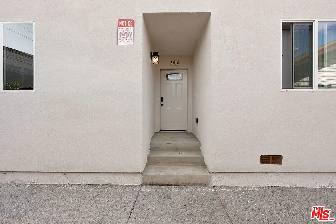 5 bed, 3.0 bath, 1056 sqft, $4,499 — Photo 4