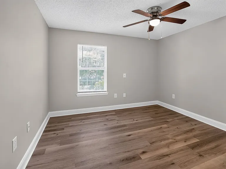 Commerce Street Manor — Photo 29