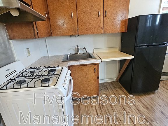 3rd image of 393 North St #1