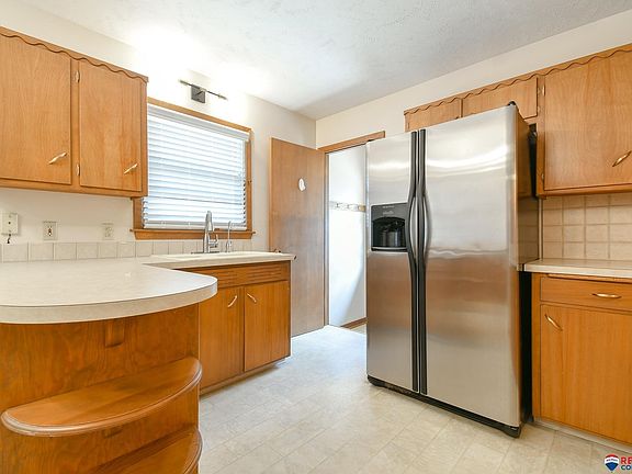 4th image of 6110 Francis St