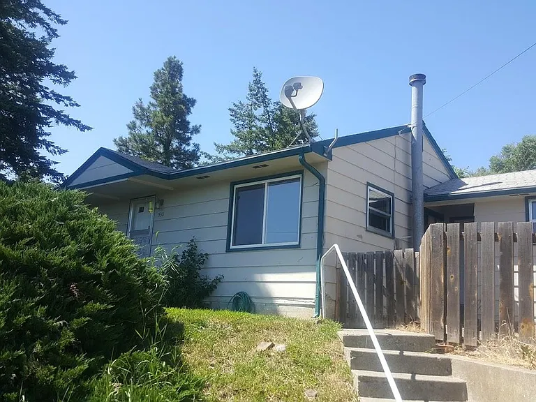530 NW Irving St — Photo 2