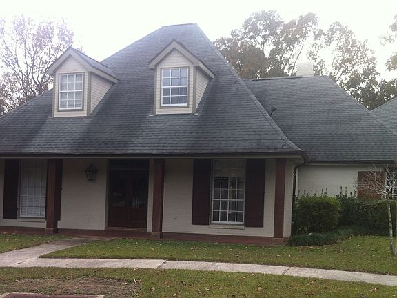 2nd image of 201 Camberly Cir
