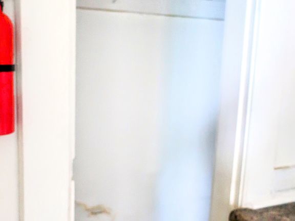 3rd image of 425 W Adams St APT 1