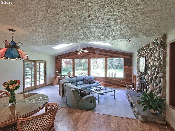5th image of 13004 NE 280th Cir