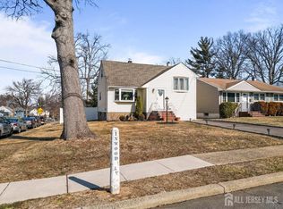 116 Inwood Ave, Colonia, NJ 07067