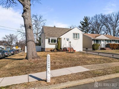 116 Inwood Ave, Colonia, NJ, 07067
