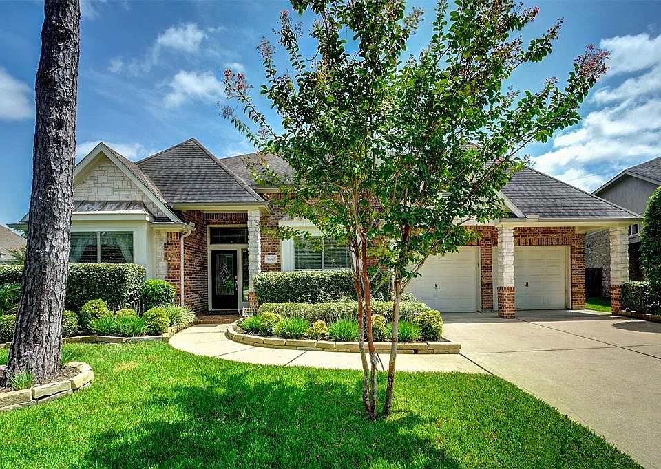 1st image of 16002 Mustang Glen Ln