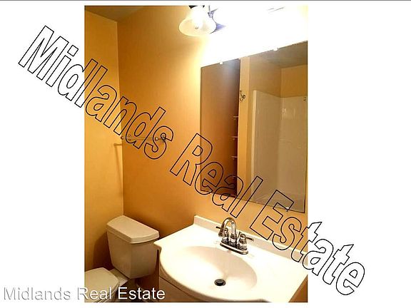 5th image of 15932 South St