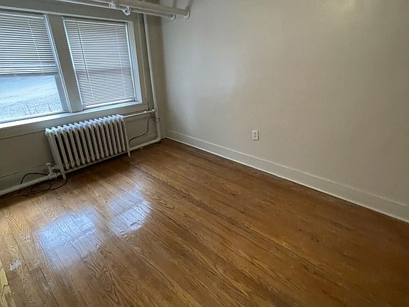 2nd image of 40 Parkwood St #1A