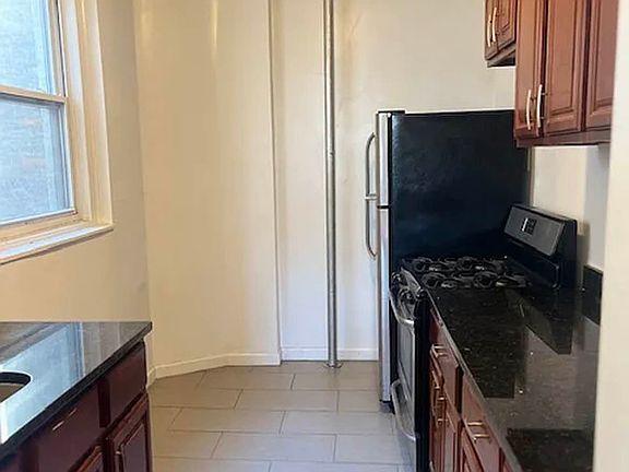 2nd image of 502 W 167th St #12