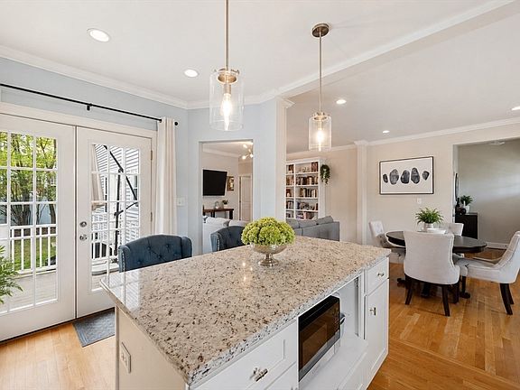 3rd image of 239 Boston Ave #1