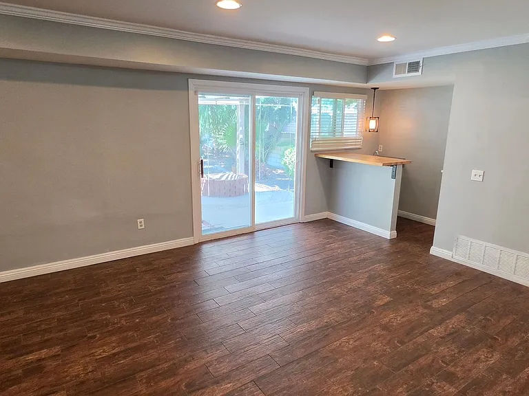 1524 Whitsett Dr — Photo 11