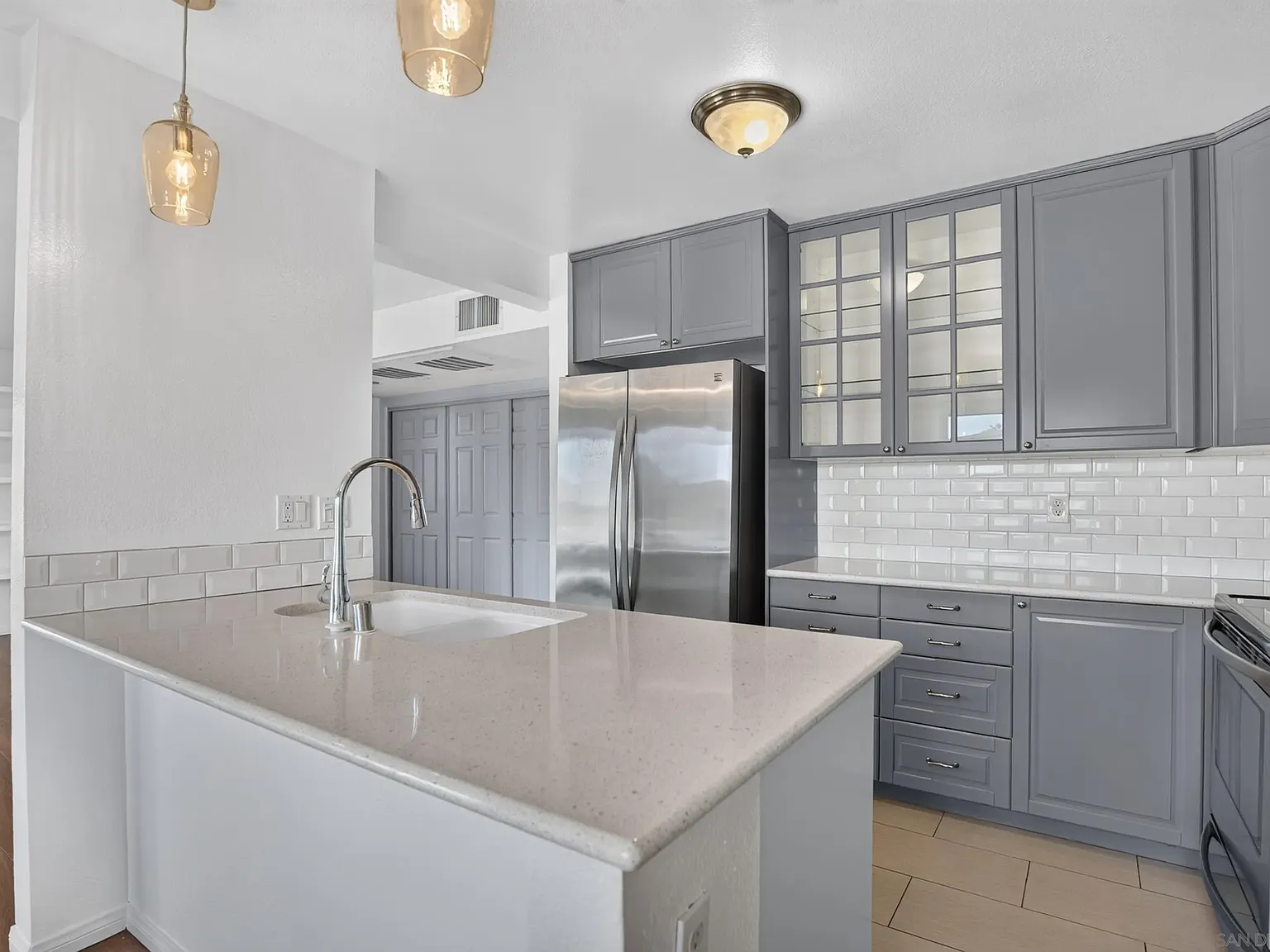 2 bed, 2.0 bath, 1182 sqft, $3,500 — Photo 2