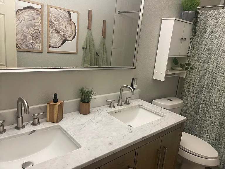 2304 Kristen Ln — Photo 16