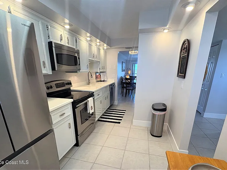 500 Palm Springs Blvd #804 — Photo 4