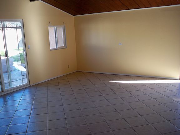 3rd image of 12309 Beaty Ave