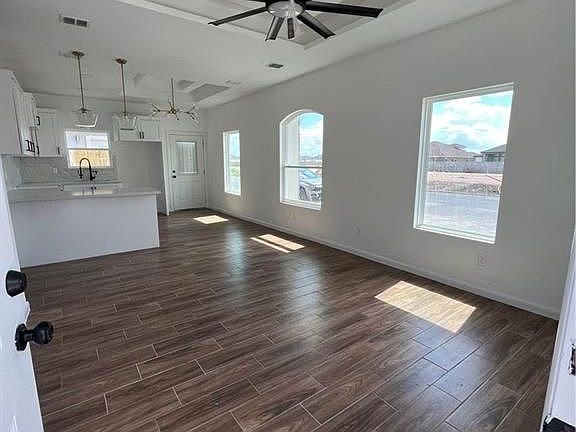 2nd image of 1000 Woodson Ave #1
