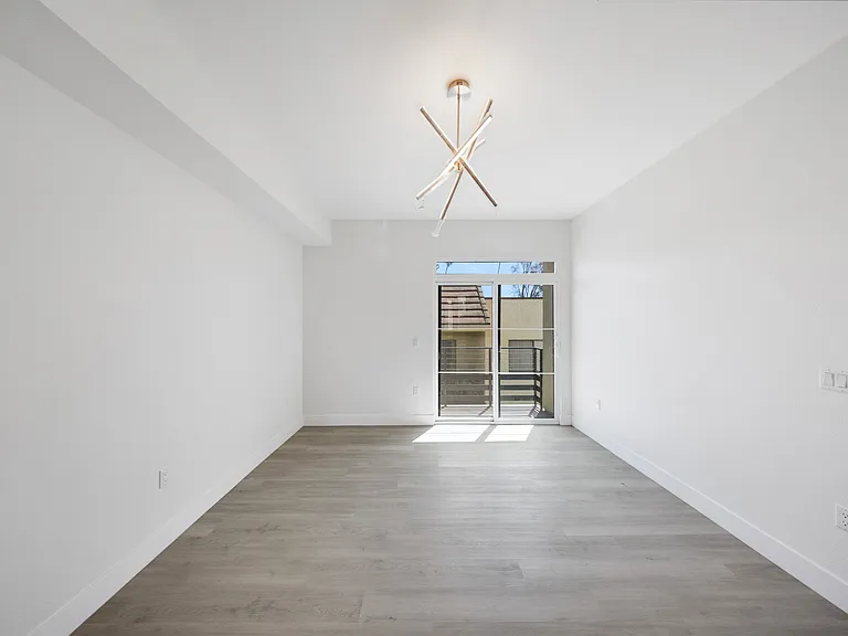 973 E Del Mar Blvd #104 — Photo 21