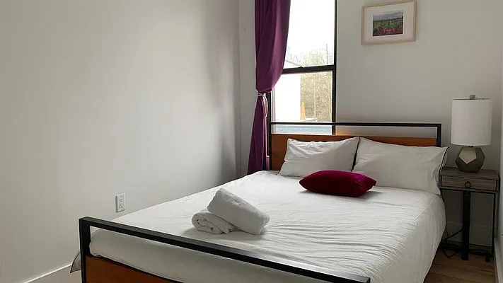 Rented by Nooklyn NYC LLC | media 49