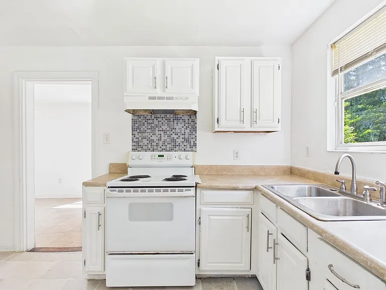 622 Fayette Ave — Photo 12