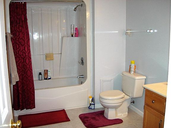5th image of 105 Forest Oaks Dr