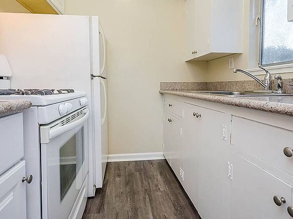 5th image of 176 Duane St APT 16