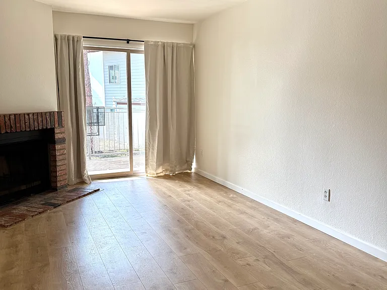 1780 S El Camino Real #C203 — Photo 8