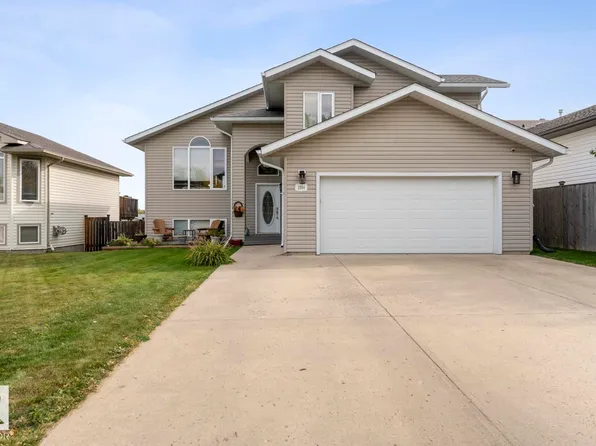 2104 7th St, Cold Lake, AB T9M 2B9