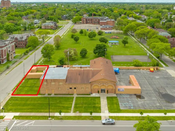 7701 Rosa Parks Blvd, Detroit, MI 48206