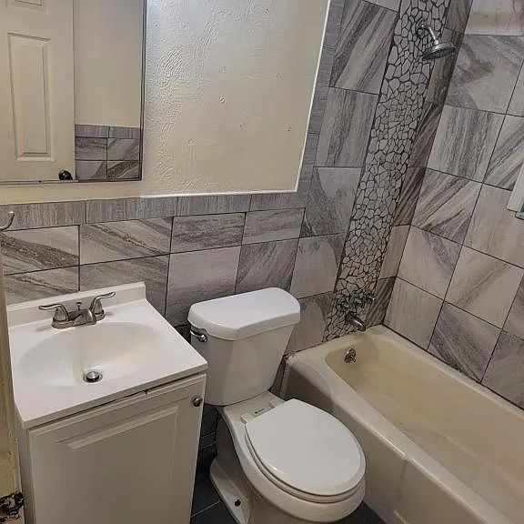 2102 Bickmore Ave — Photo 19