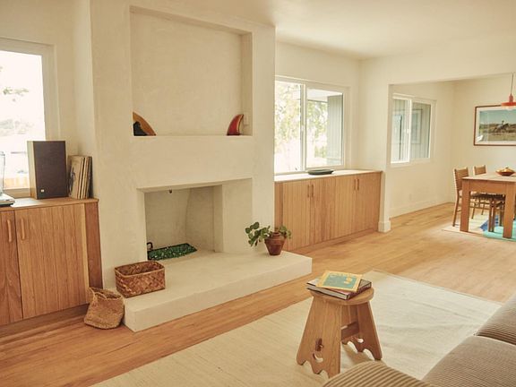 3rd image of 1183 Woodland Ave