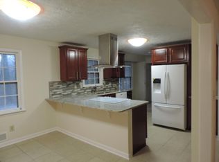 162 Jennifer Ln NW, Lilburn, GA 30047