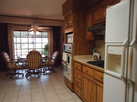5th image of 4615 Cindy St