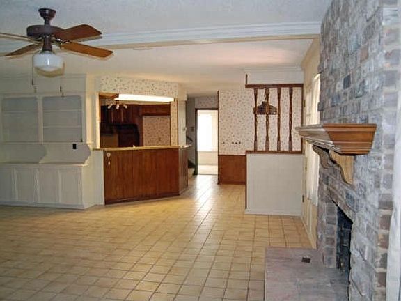 4th image of 5726 Old Lodge Dr