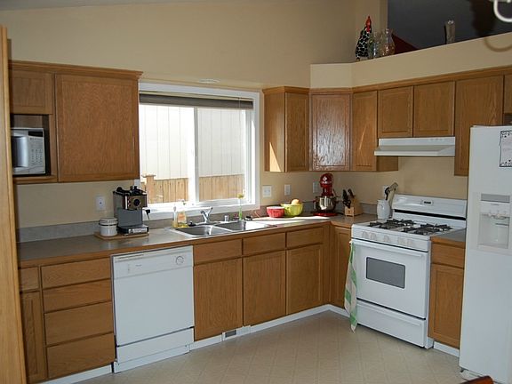 5th image of 18129 31st Ave NE