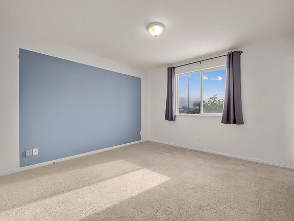5th image of 1292 N Cedarwood Rd