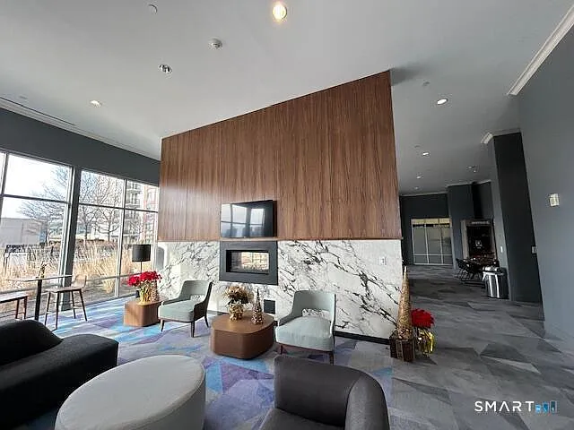 110A Towne St #403 — Photo 15