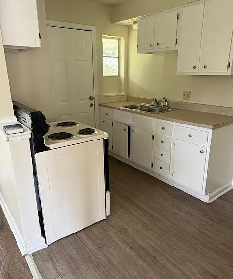 Kitchen 1
