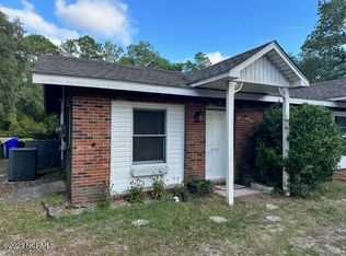 608 E Leonard St #A, Southport, NC 28461
