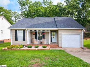 204 Clear Lake Dr, Simpsonville, SC 29680