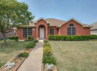 467 Round Rock Dr, Cedar Hill, TX 75104