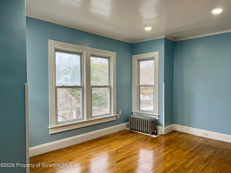 1528 Wyoming Ave — Photo 6