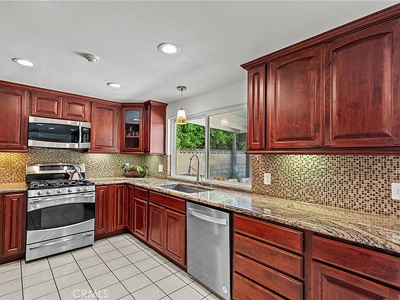 5th image of 9933 Nevada Ave