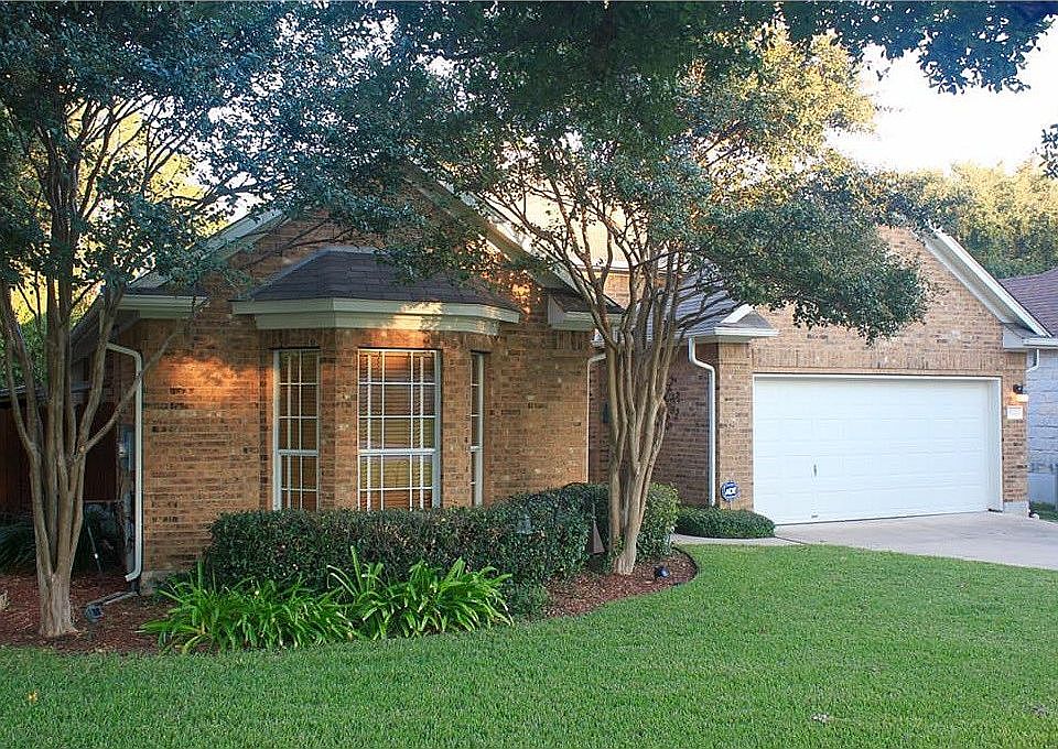 1st image of 15221 Mallard Green Ln