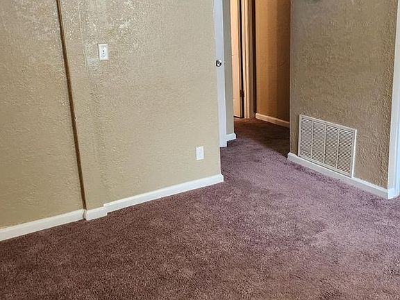 4th image of 1175 W 26th St