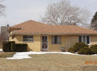 7630 Brookbank Rd, Willowbrook, IL 60527