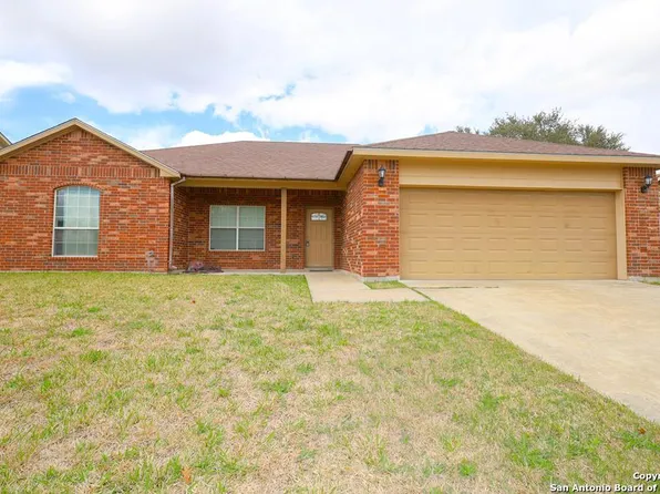 1203 Taylor, Beeville 78102