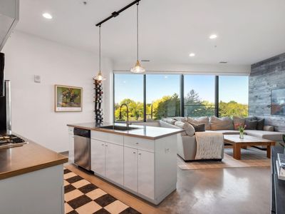 5601 Smetana Dr UNIT 318, Minnetonka, MN, 55343