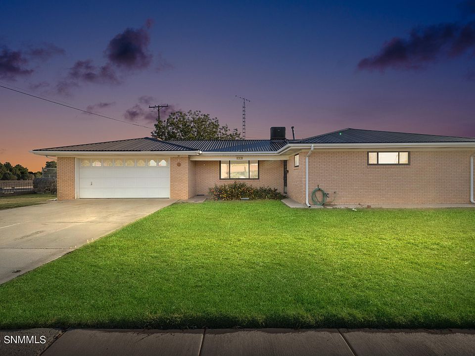 1st image of 905 Calle Del Encanto