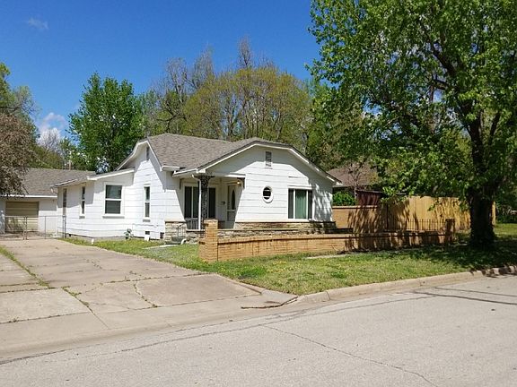 3rd image of 1216 W 2nd Ave